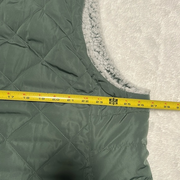 Free Country Green Quilted Vest - Picture 9 of 9